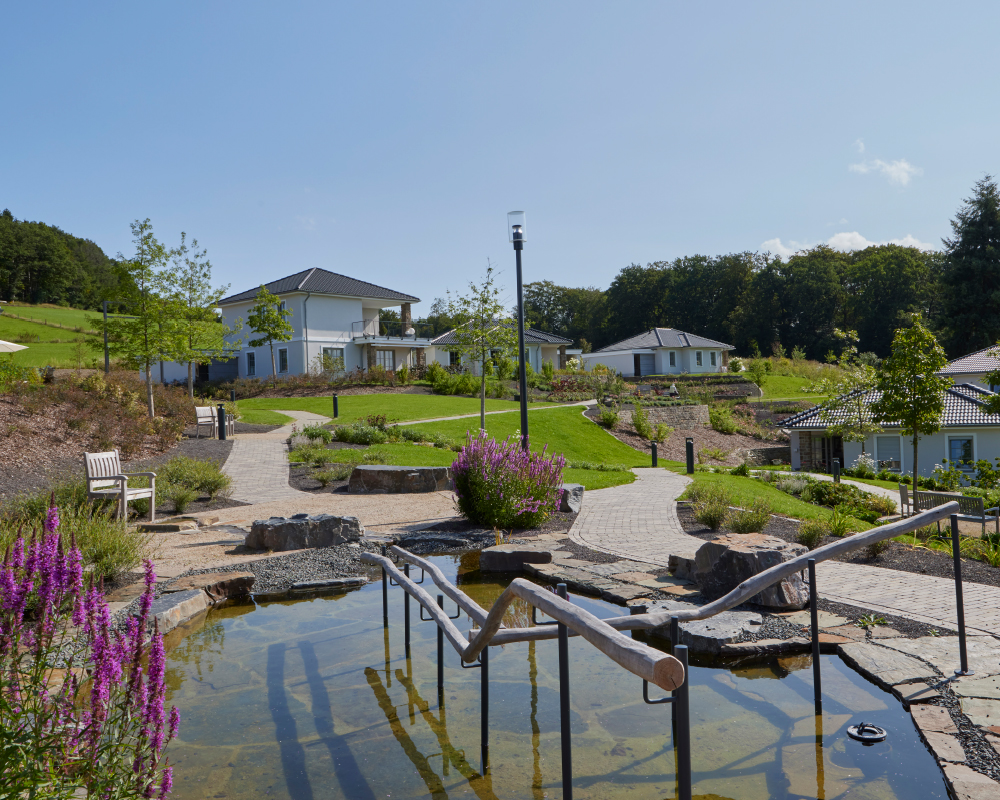 WohnGut Osterseifen Parkanlage mit Kneipp-Becken